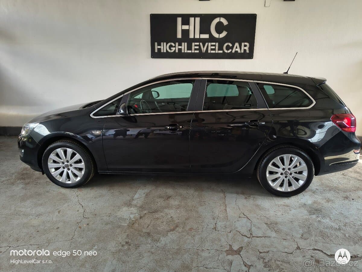 2012 Opel ASTRA - 2