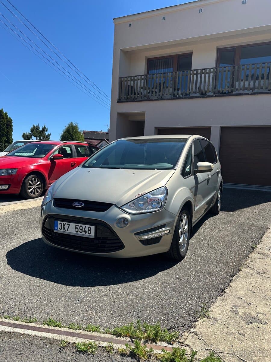 2010 Ford S-MAX - 2