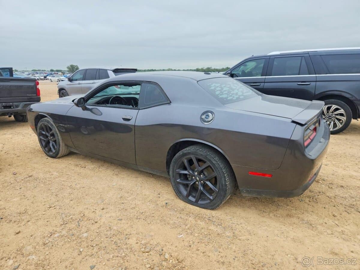 2015 Dodge CHALLENGER - 2