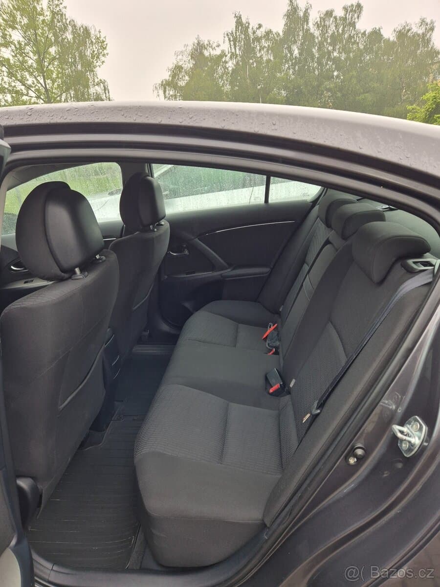 Toyota AVENSIS - 2
