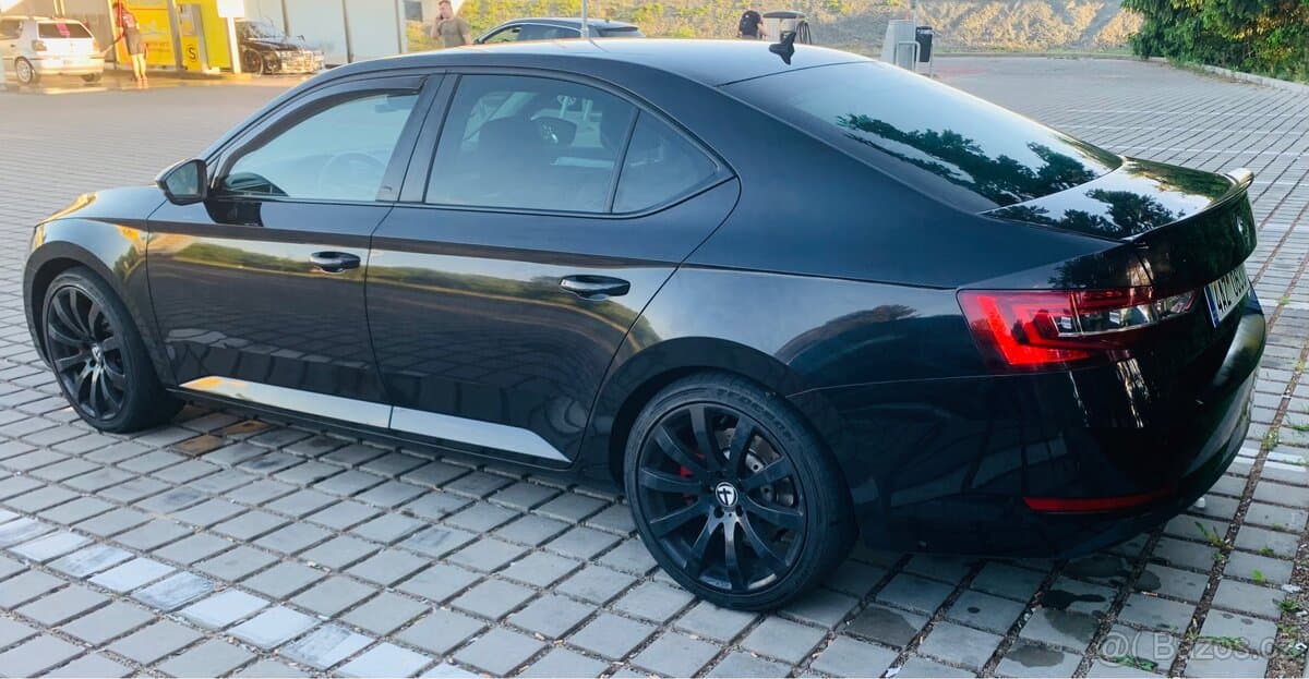 2015 Škoda SUPERB - 2