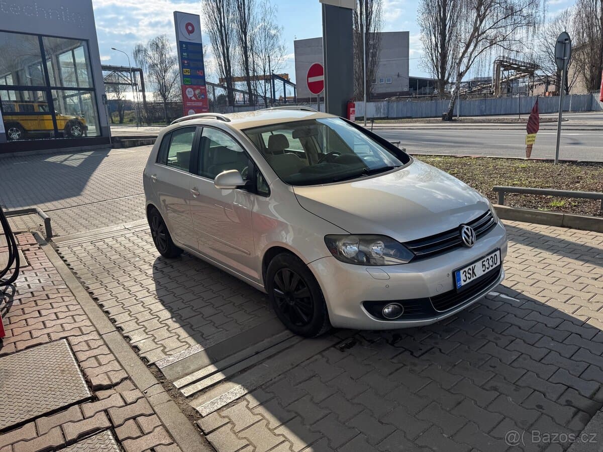 2009 Volkswagen GOLF - 2