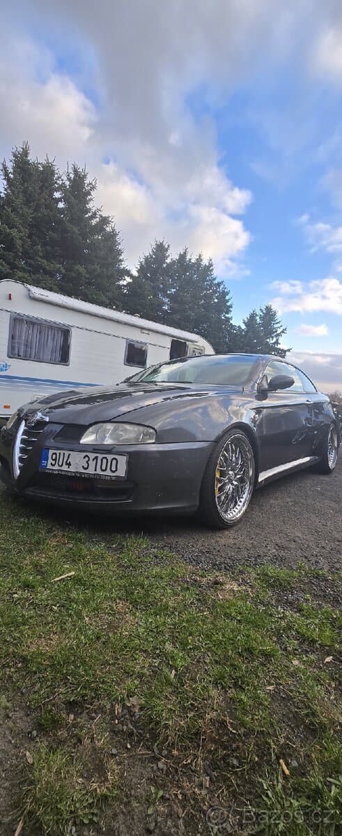 Alfa Romeo GT - 2