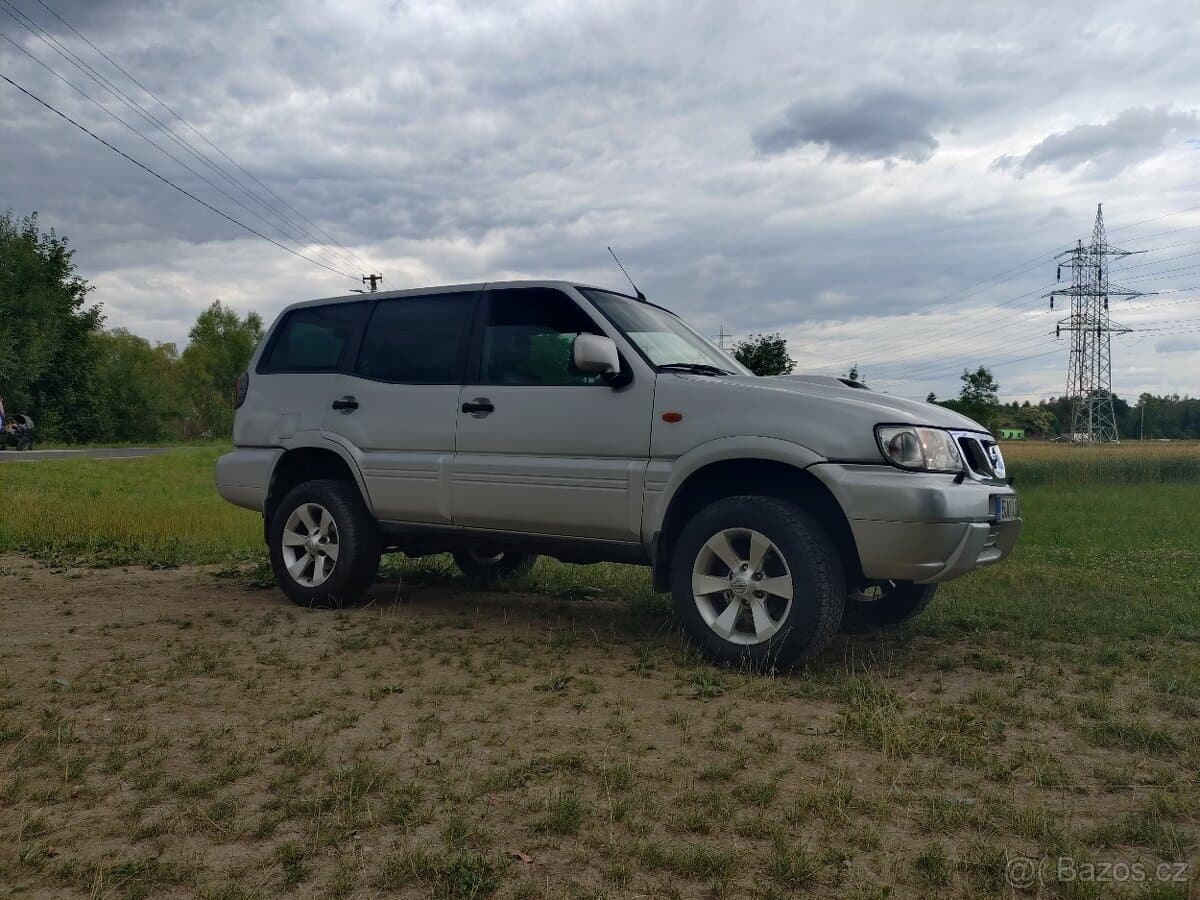 2004 Nissan TERRANO - 2