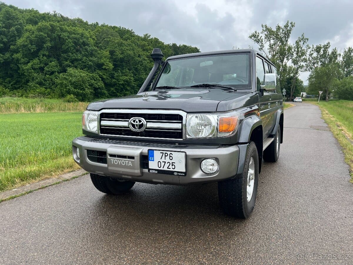 2022 Toyota LAND CRUISER - 2
