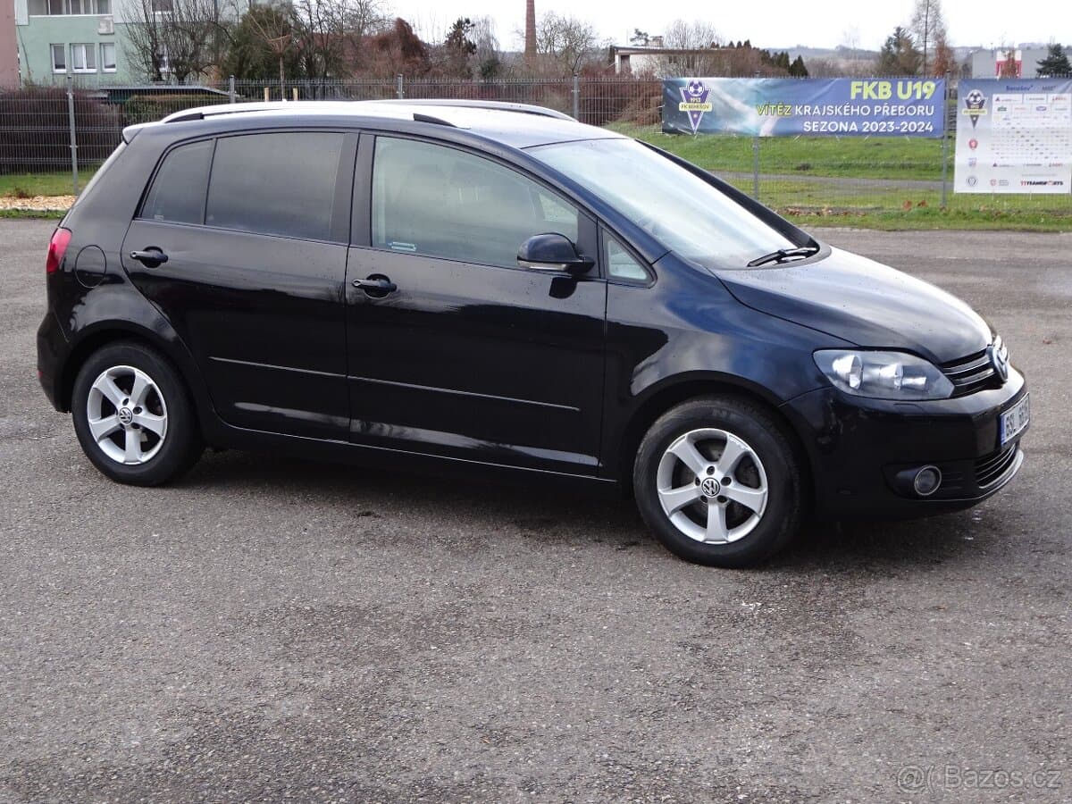 2011 Volkswagen GOLF - 2