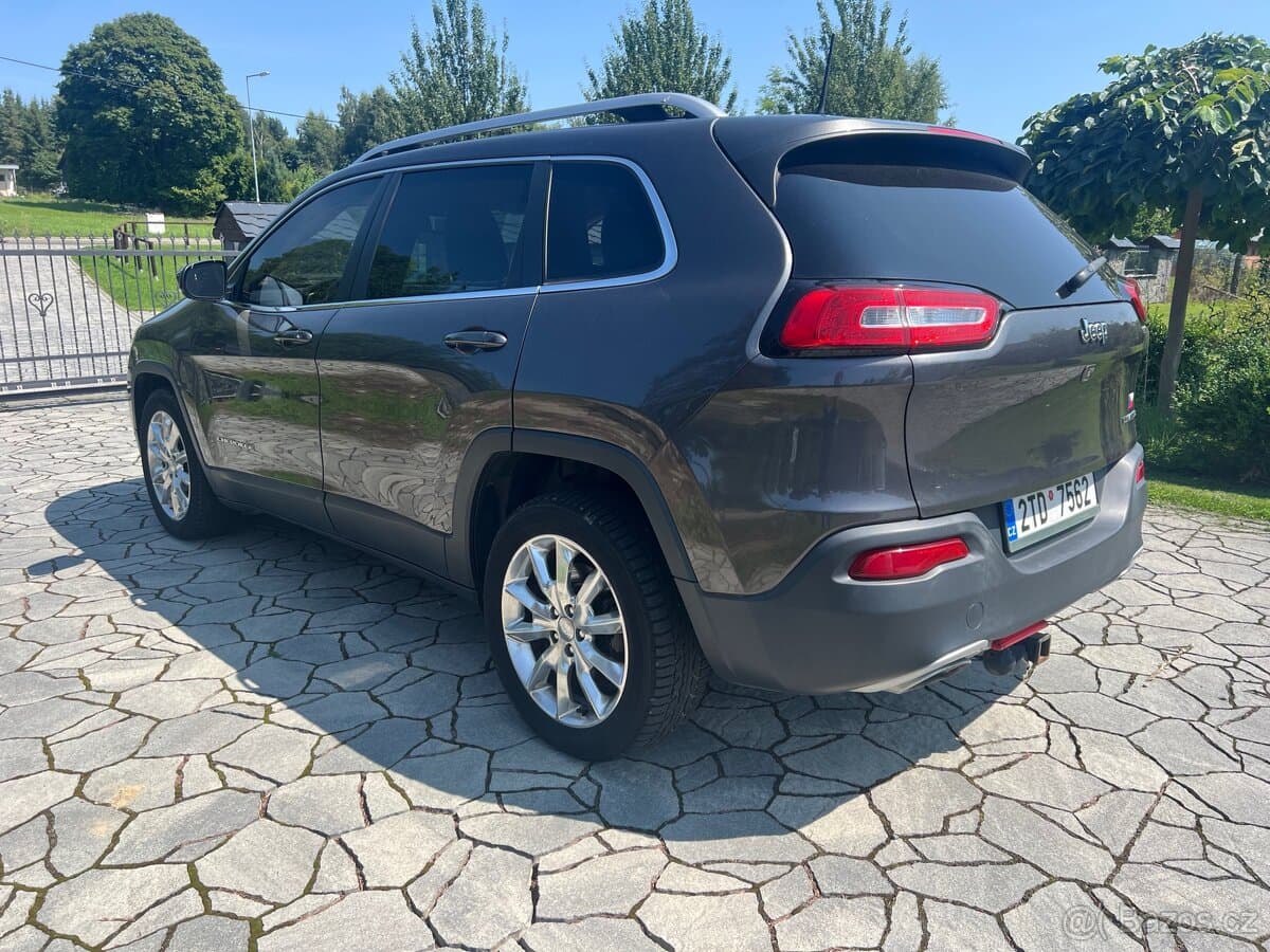 2016 Jeep CHEROKEE - 2
