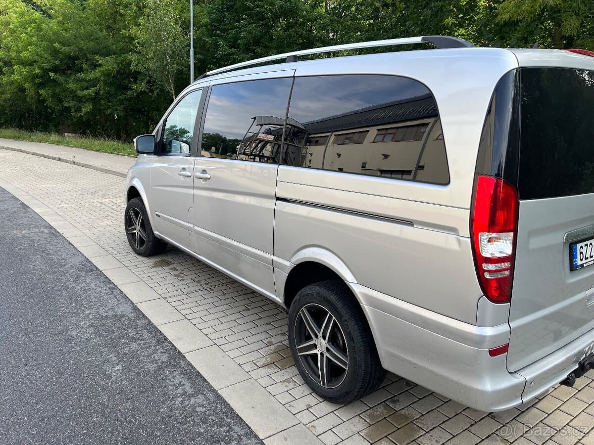 2010 Mercedes-Benz VIANO - 2