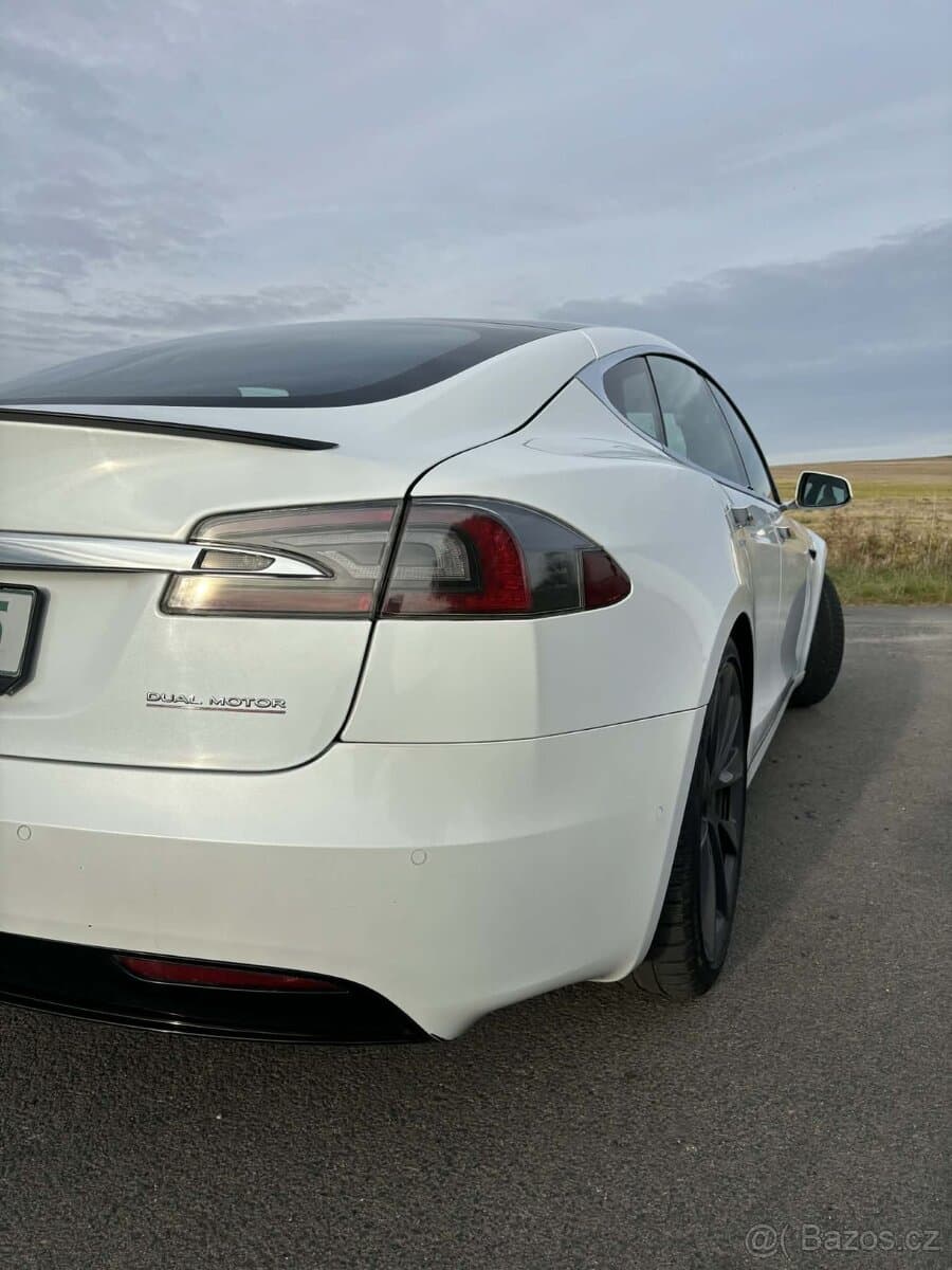 2020 Tesla MODEL S - 2