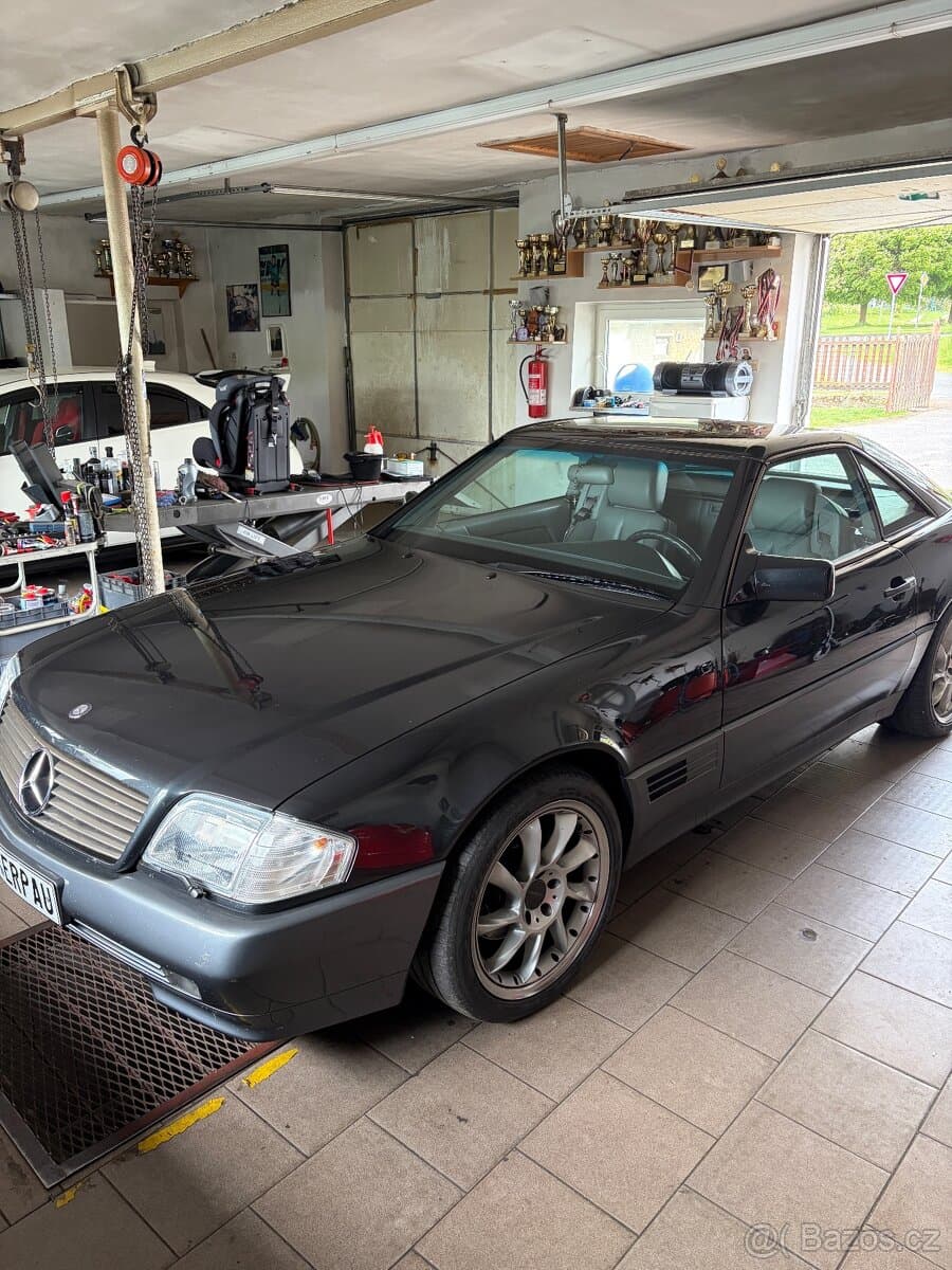 1992 Mercedes-Benz SL - 2