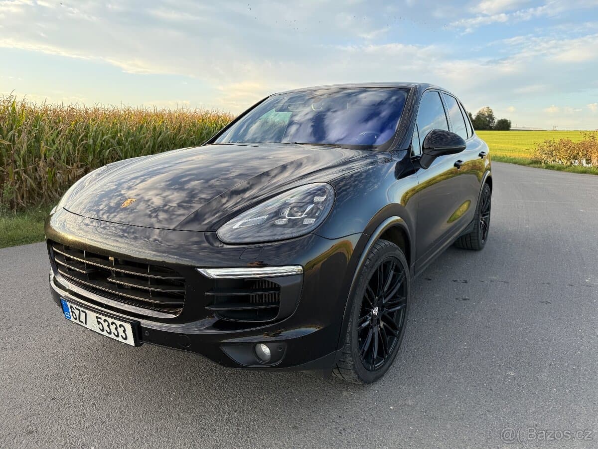 2017 Porsche CAYENNE - 2