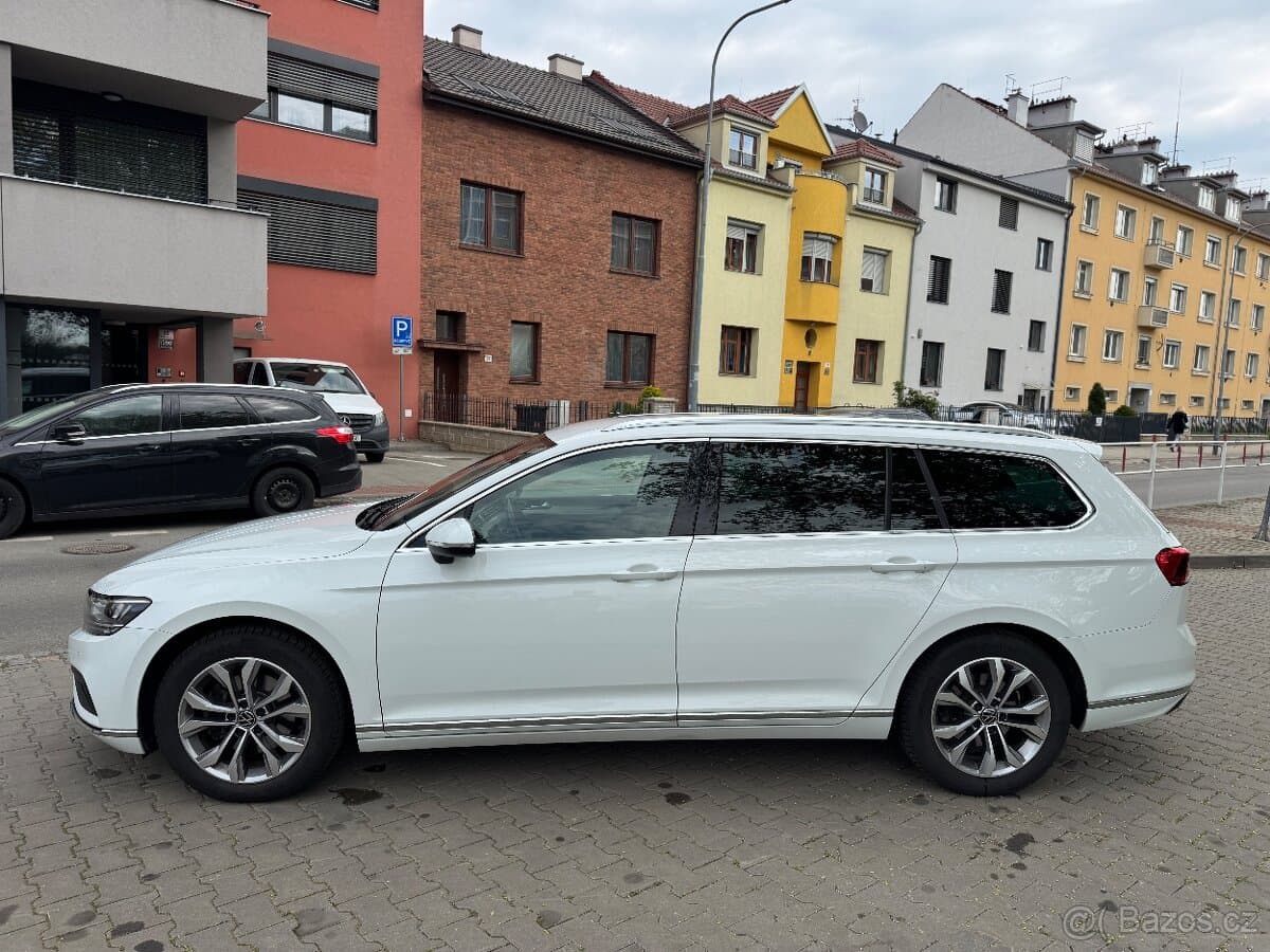 2020 Volkswagen PASSAT - 2