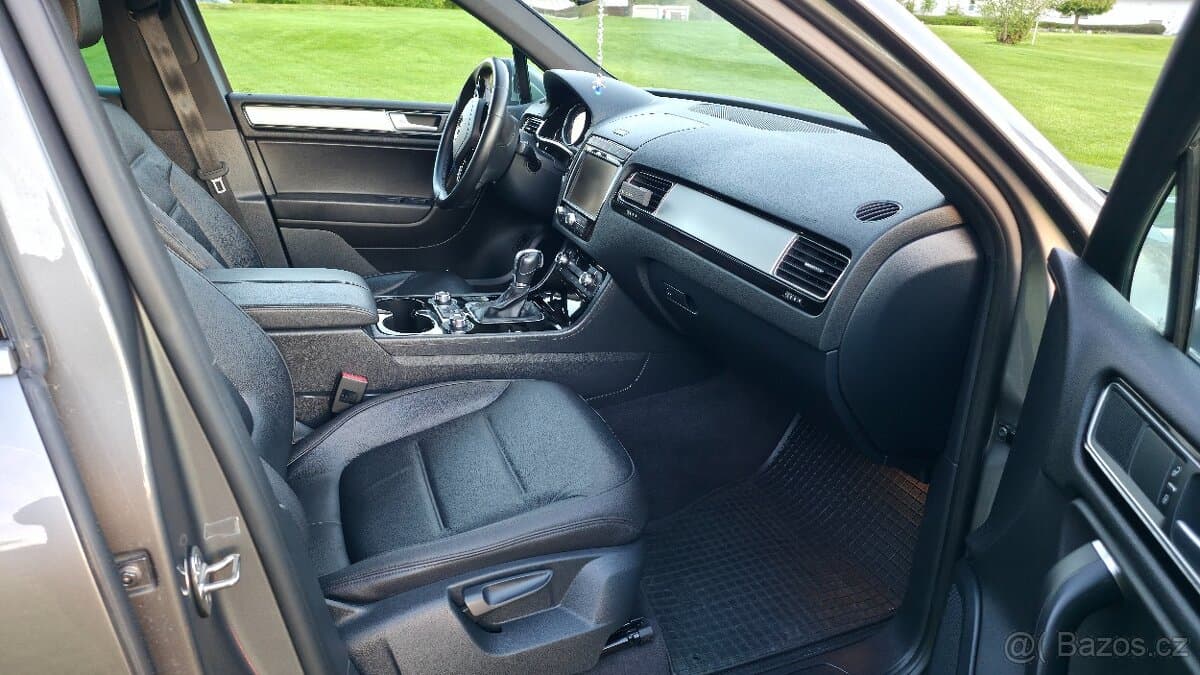 2016 Volkswagen TOUAREG - 2