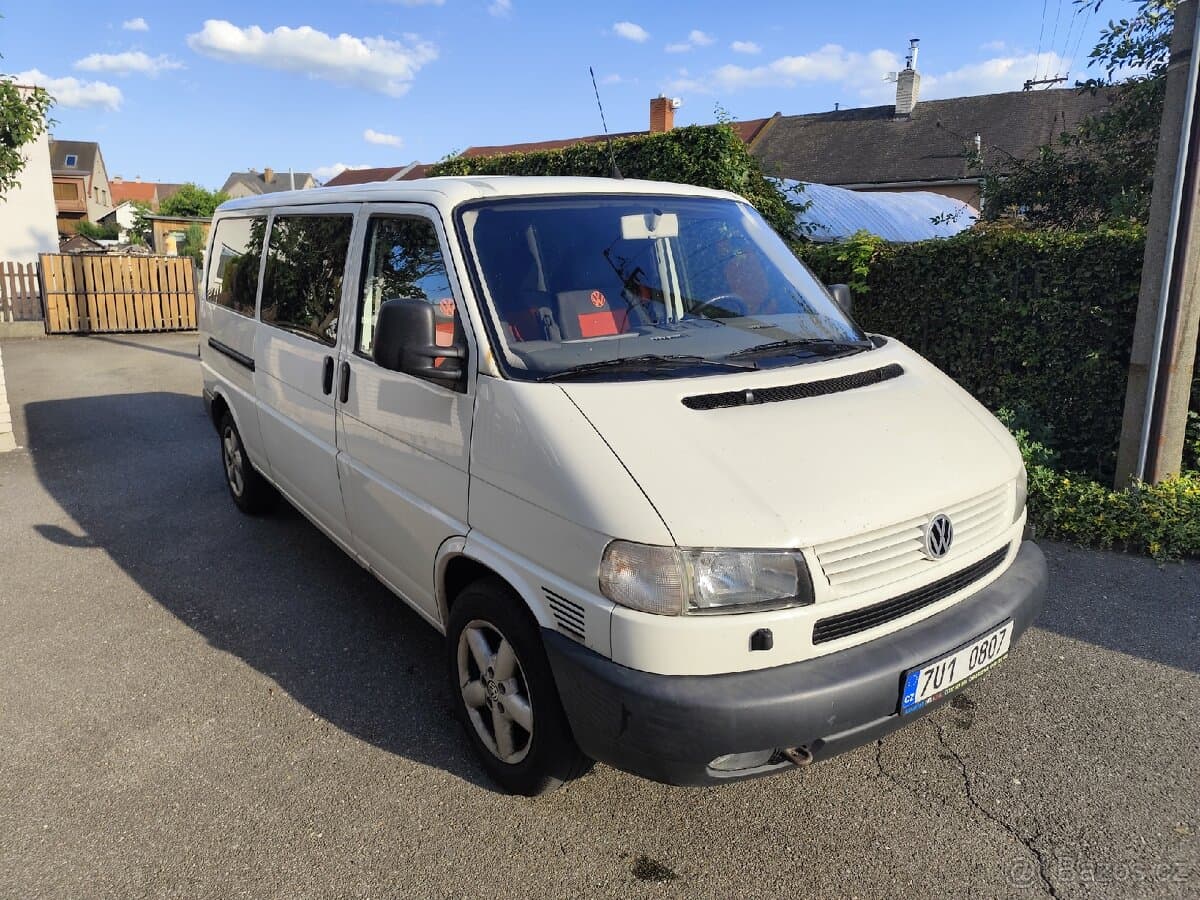 2002 Volkswagen CARAVELLE - 2