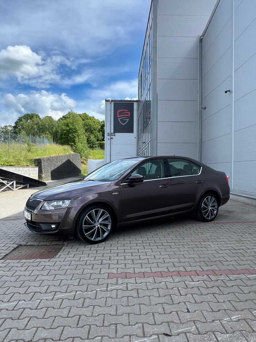 Škoda OCTAVIA - 2