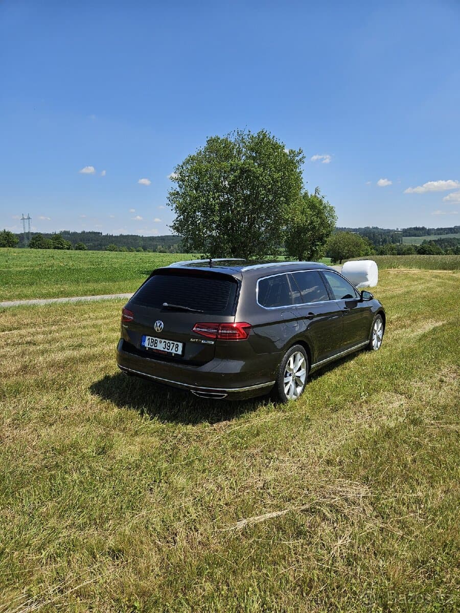 2015 Volkswagen PASSAT - 2