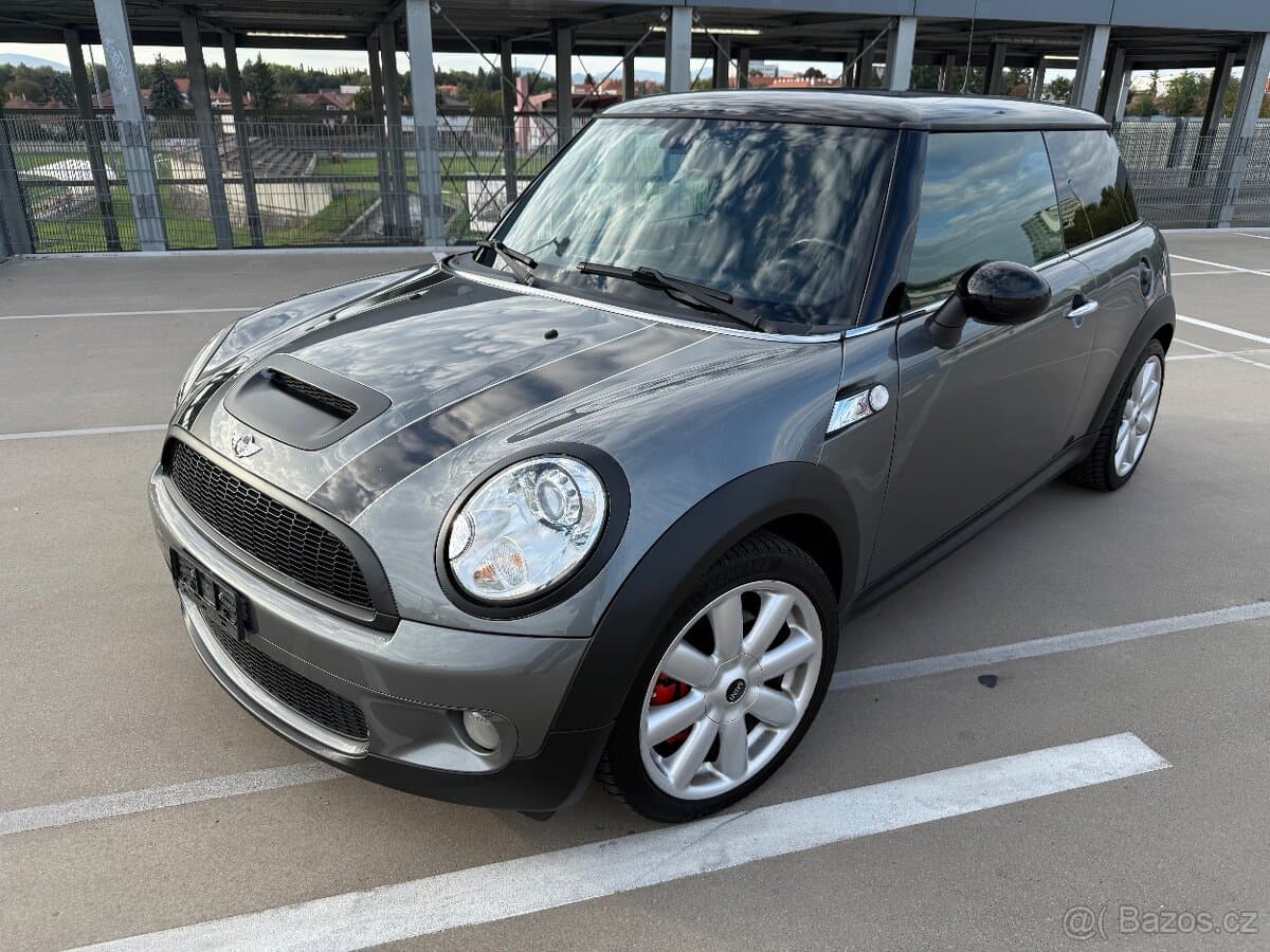 2010 Mini COOPER - 2