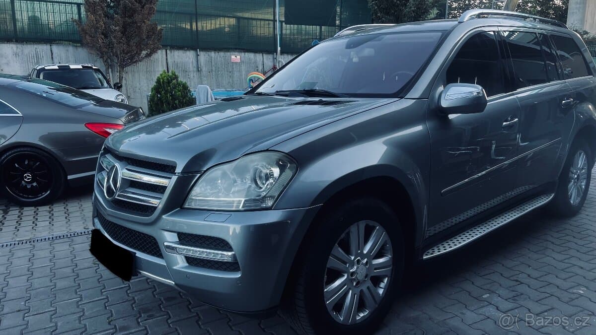 2012 Mercedes-Benz GL - 2