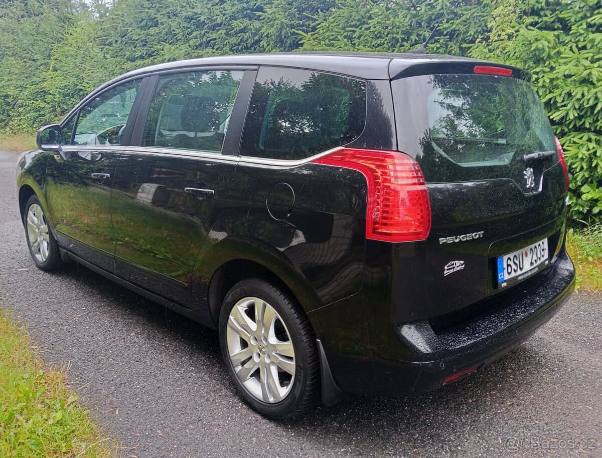 2012 Peugeot 5008 - 2