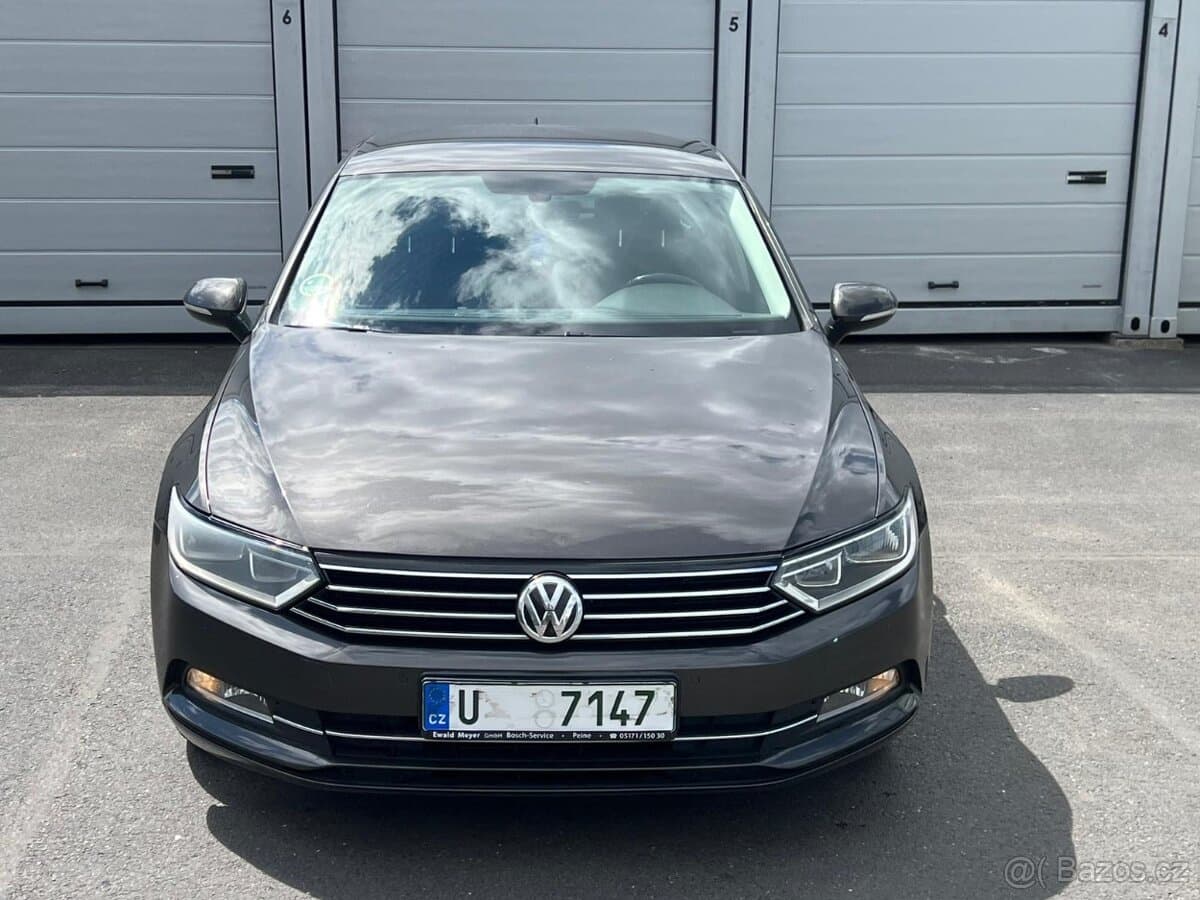 2016 Volkswagen PASSAT - 2