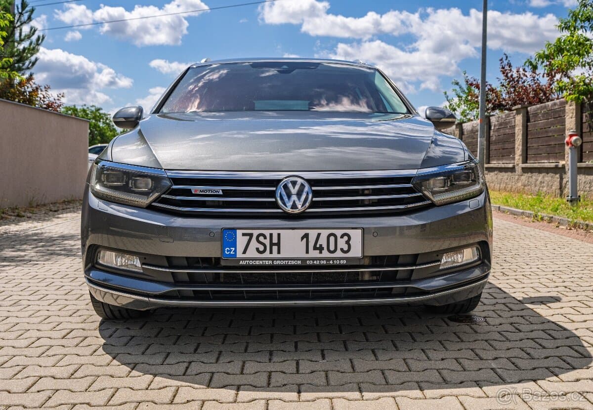 2016 Volkswagen PASSAT - 2