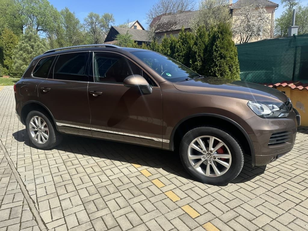 2012 Volkswagen TOUAREG - 2