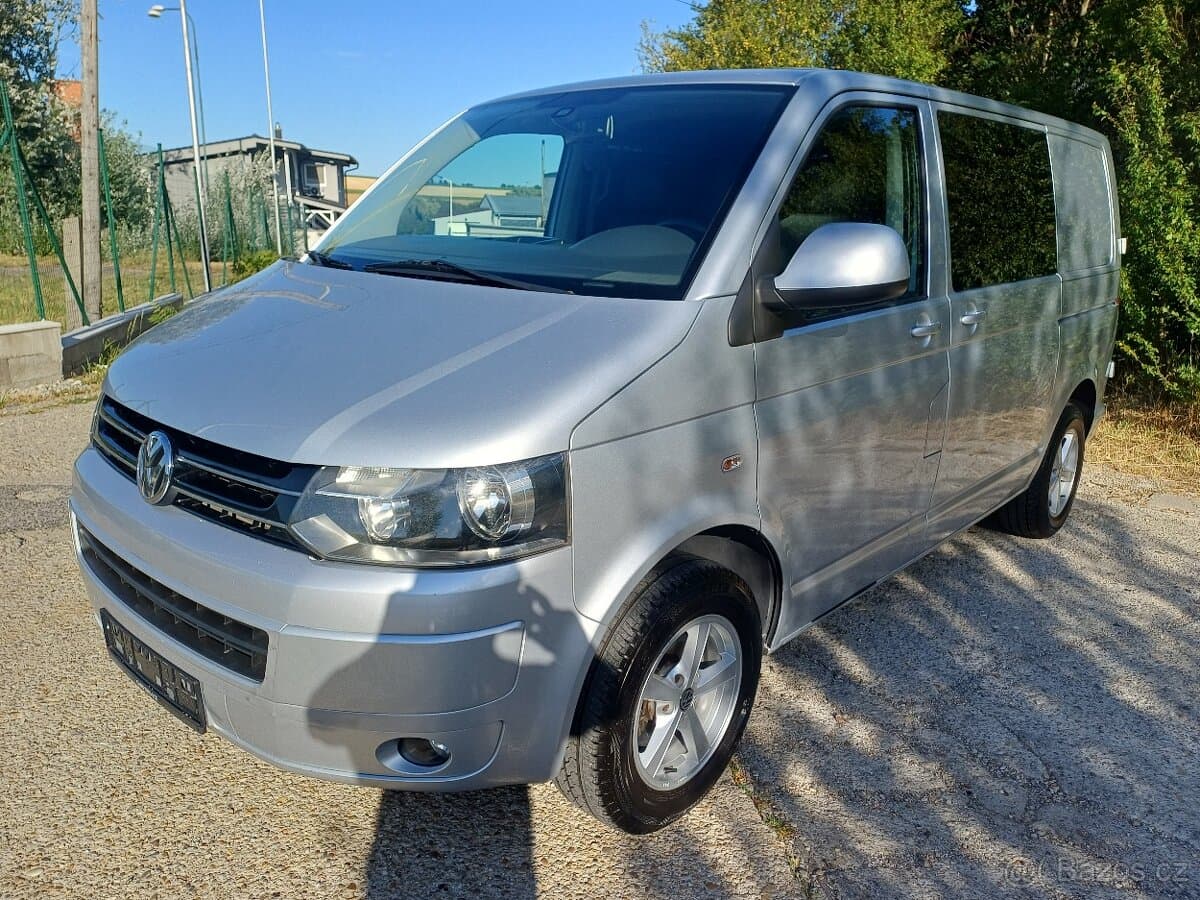2011 Volkswagen CARAVELLE - 2