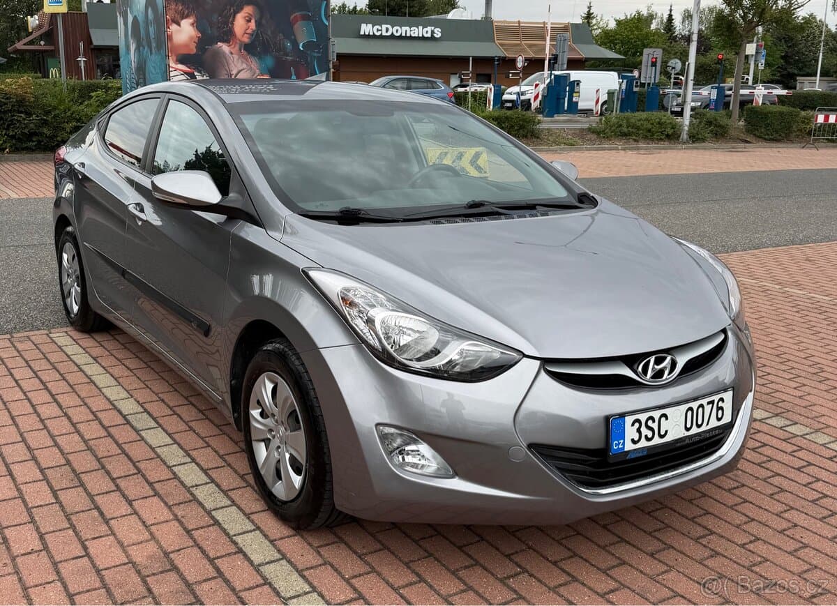 2011 Hyundai ELANTRA - 2