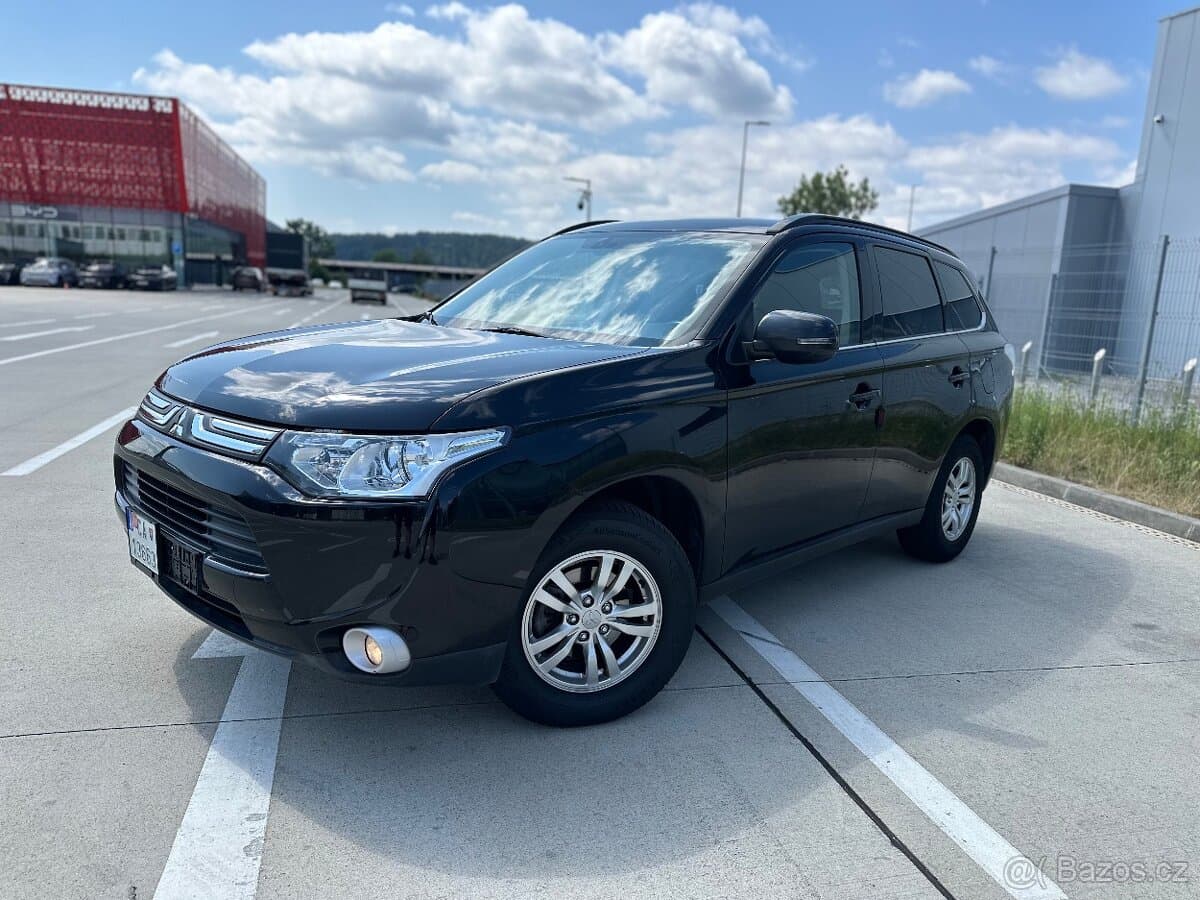 2013 Mitsubishi OUTLANDER - 2