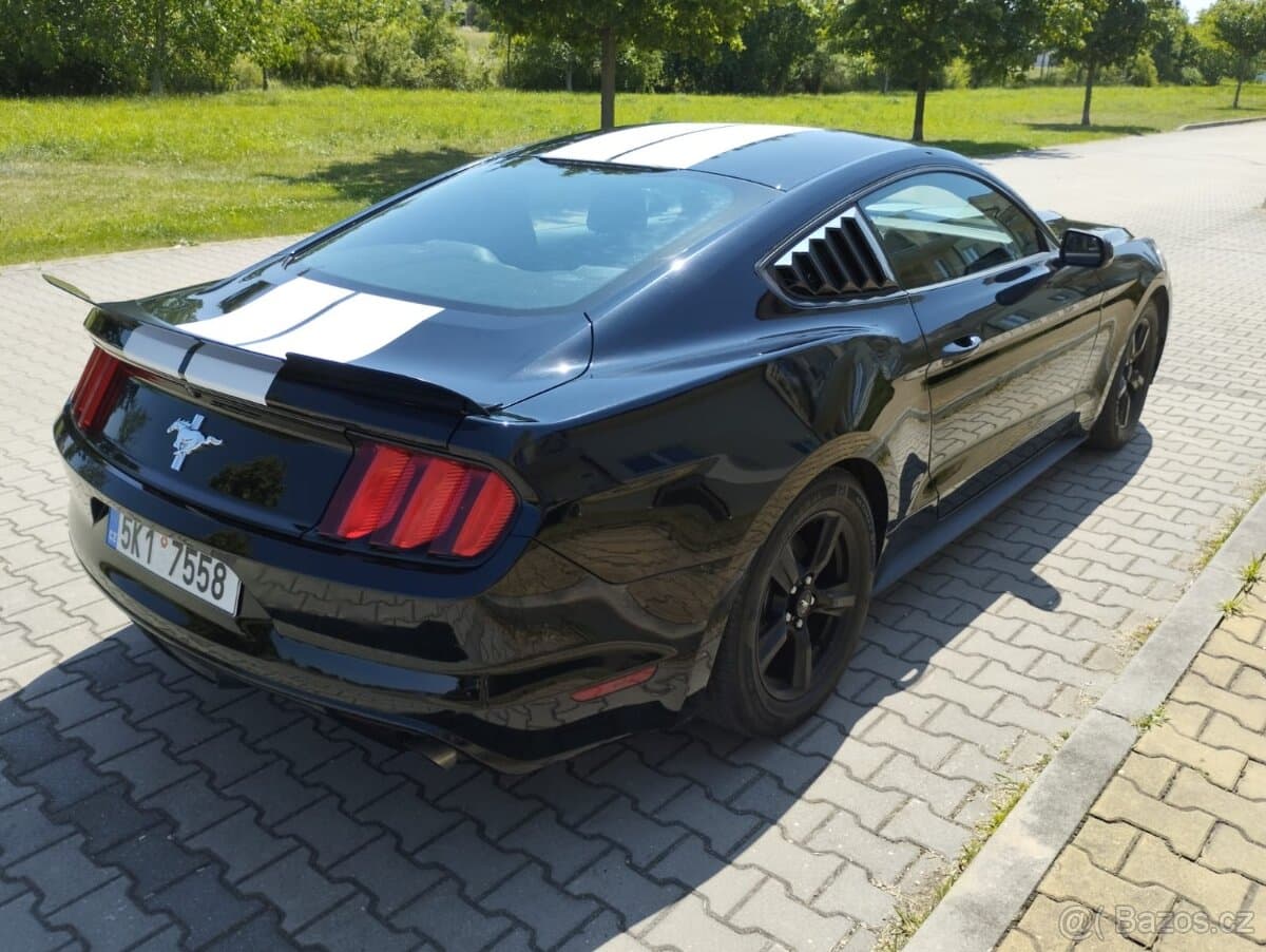 2017 Ford MUSTANG - 2