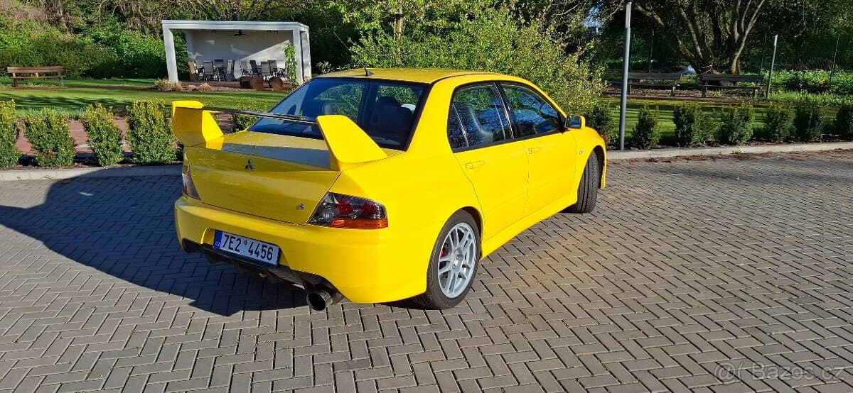 Mitsubishi LANCER - 2
