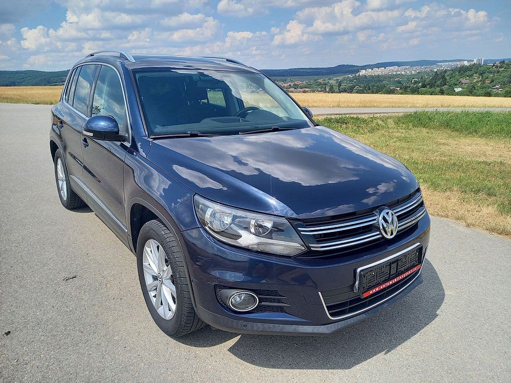 2012 Volkswagen TIGUAN - 2