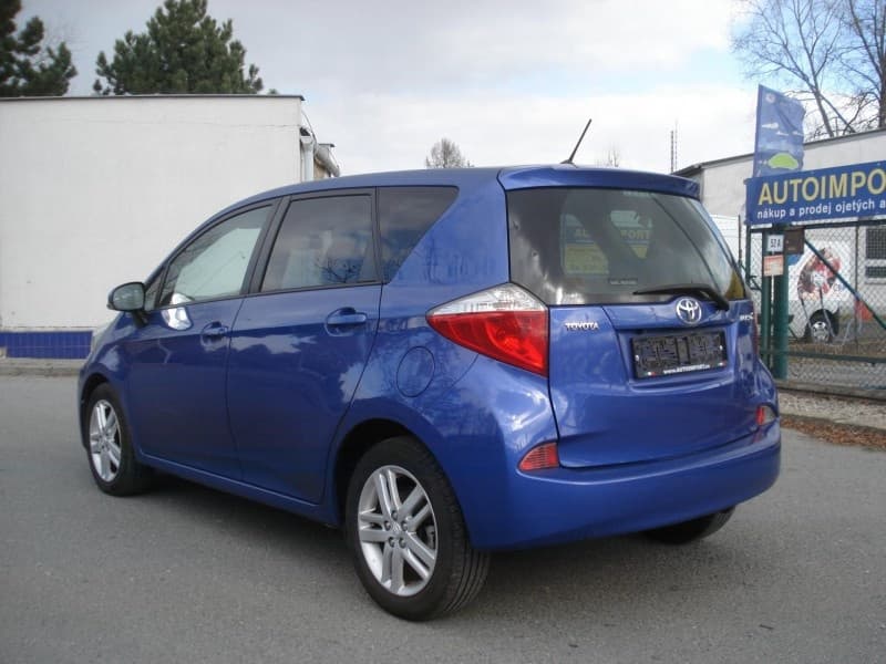 2011 Toyota VERSO - 2