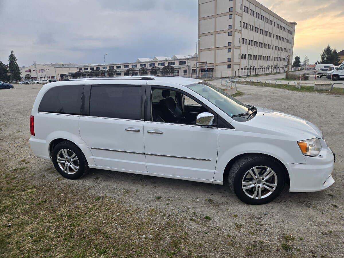 2014 Lancia VOYAGER - 2