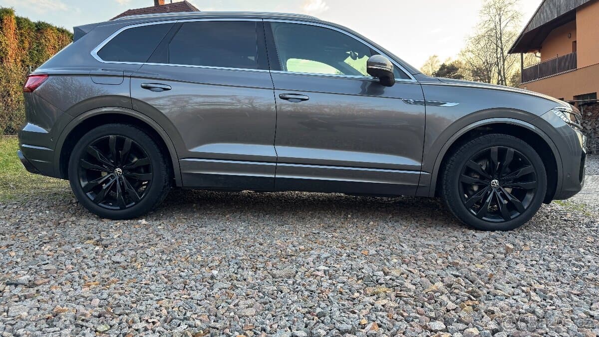 2023 Volkswagen TOUAREG - 2