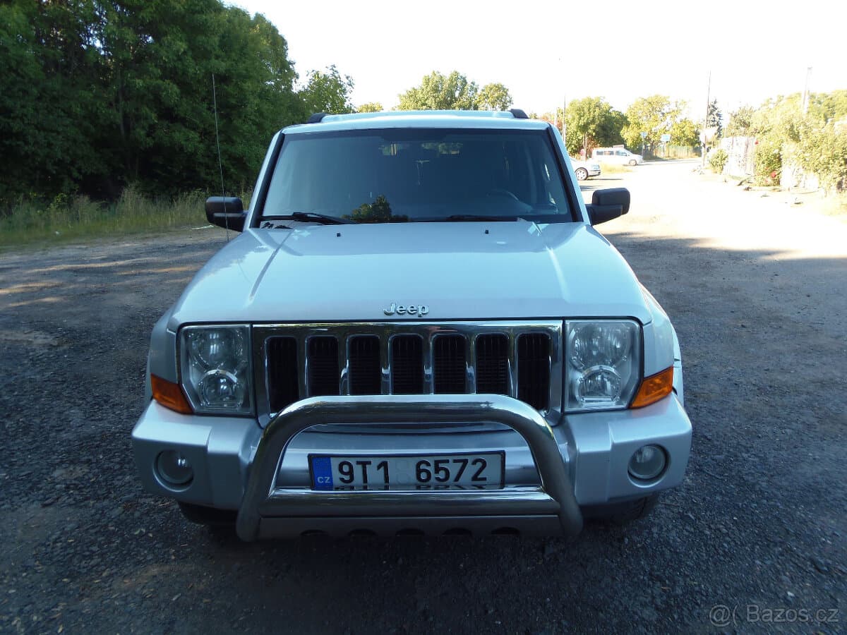 2007 Jeep COMMANDER - 2