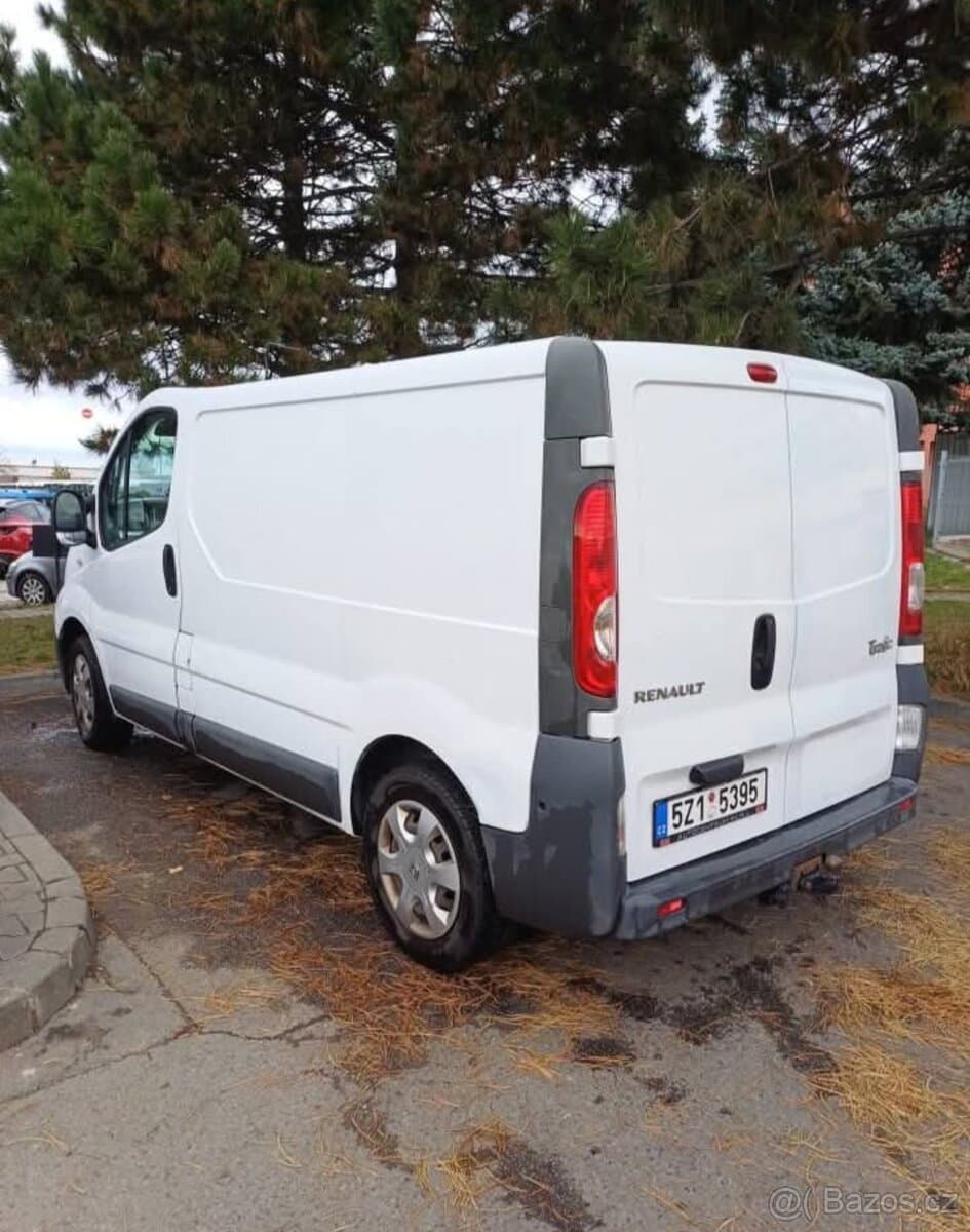 Renault TRAFIC - 2