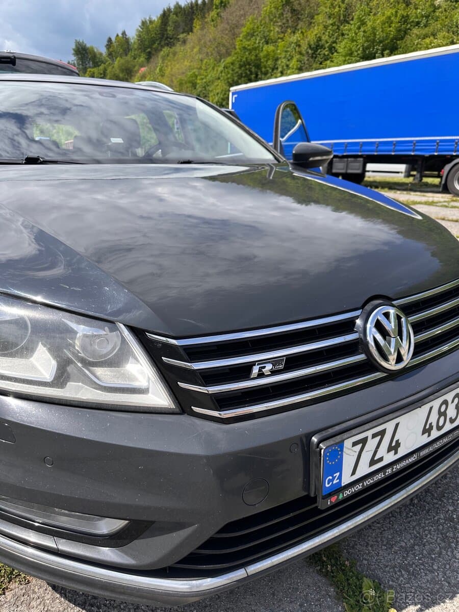 2013 Volkswagen PASSAT - 2