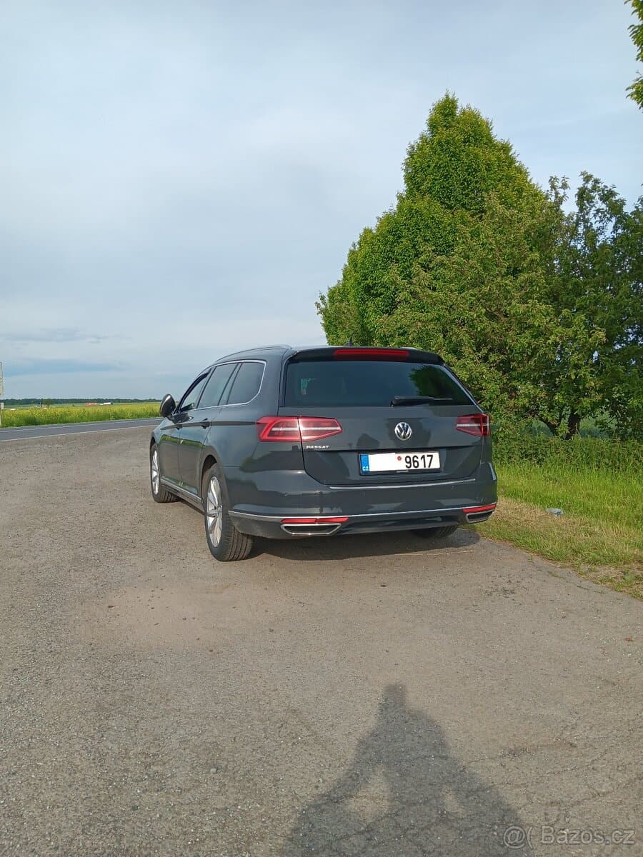 2019 Volkswagen PASSAT - 2