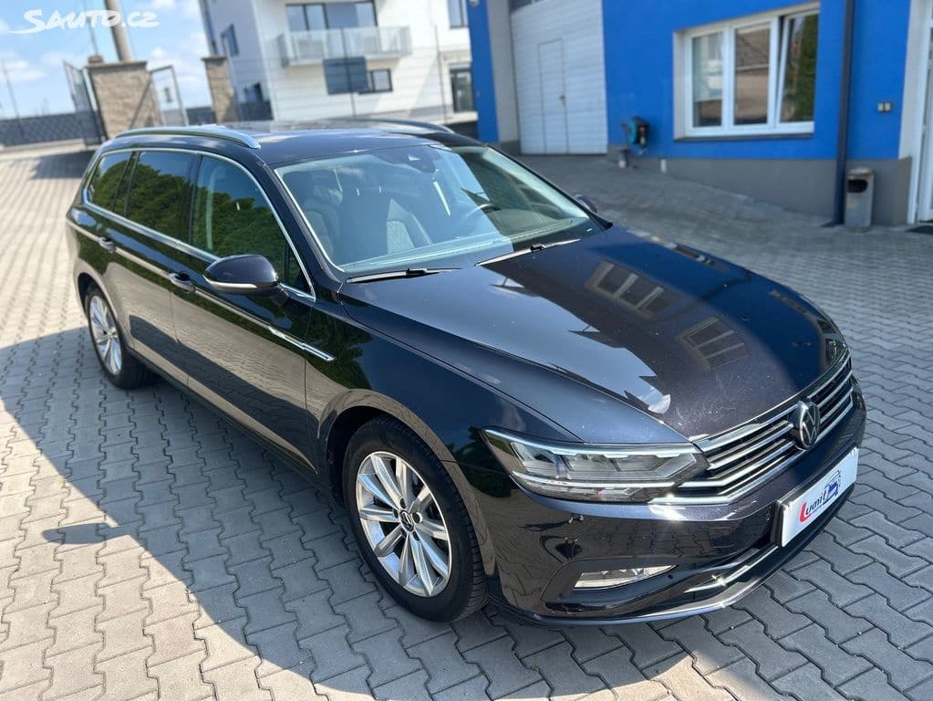 2022 Volkswagen PASSAT - 2