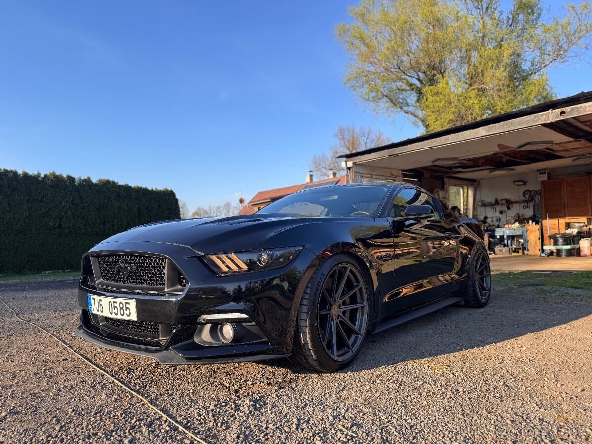 2016 Ford MUSTANG - 2
