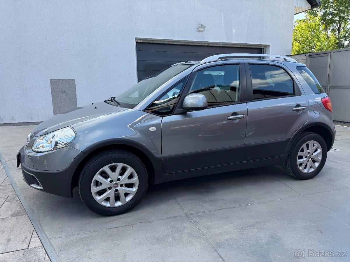 2011 Fiat SEDICI - 2