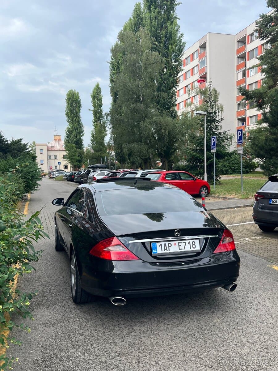 2006 Mercedes-Benz CLS - 2