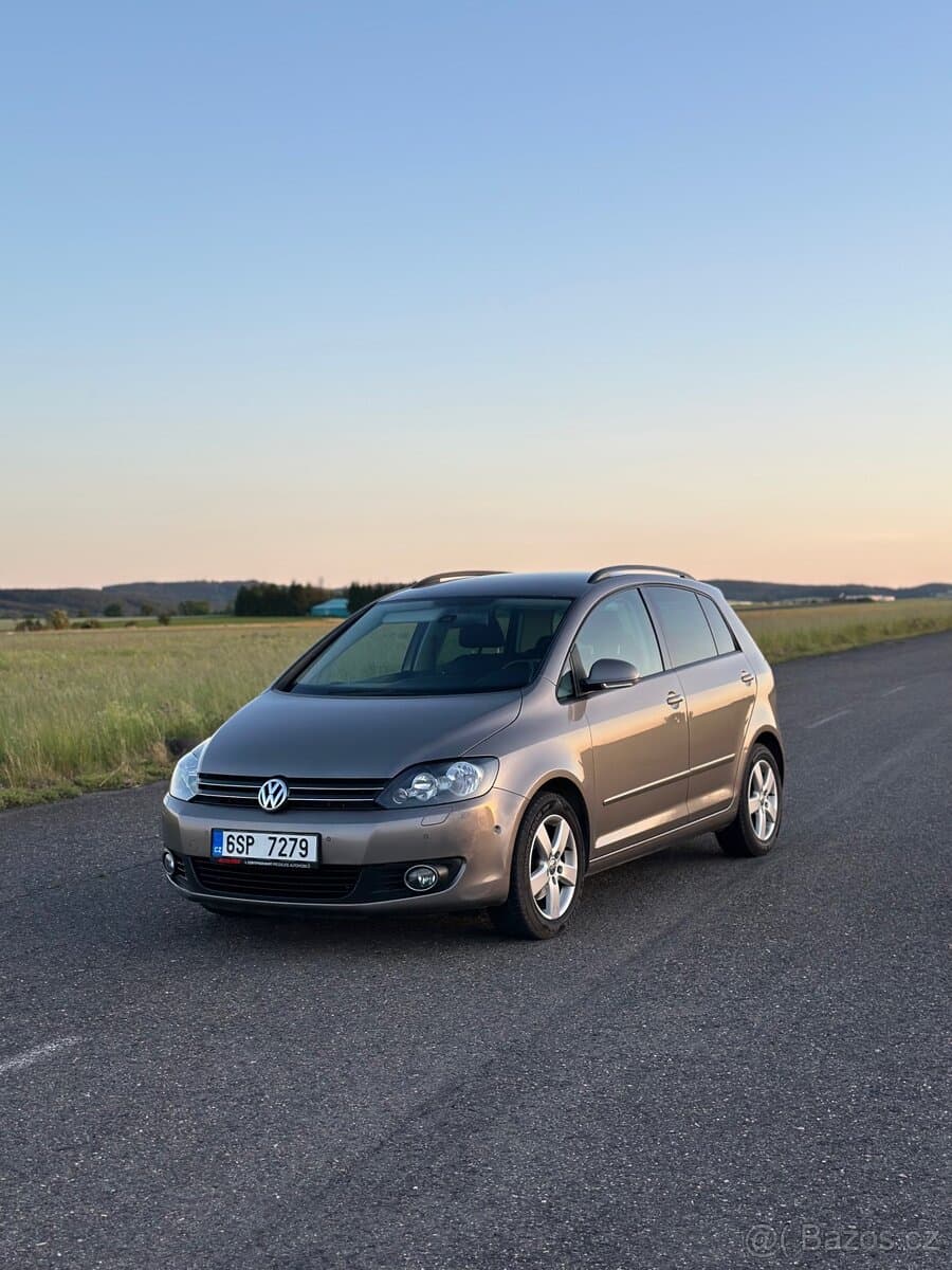 2011 Volkswagen GOLF - 2