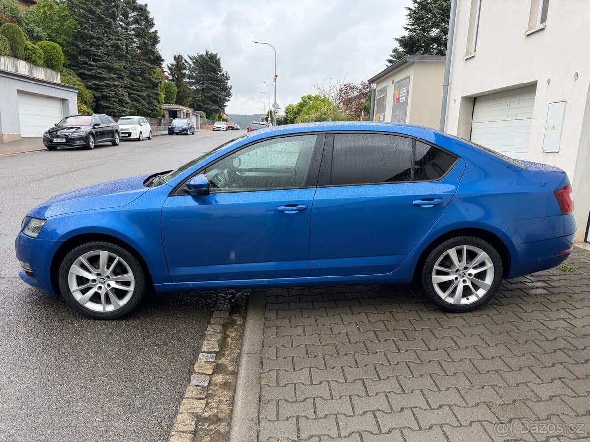 Škoda OCTAVIA - 2
