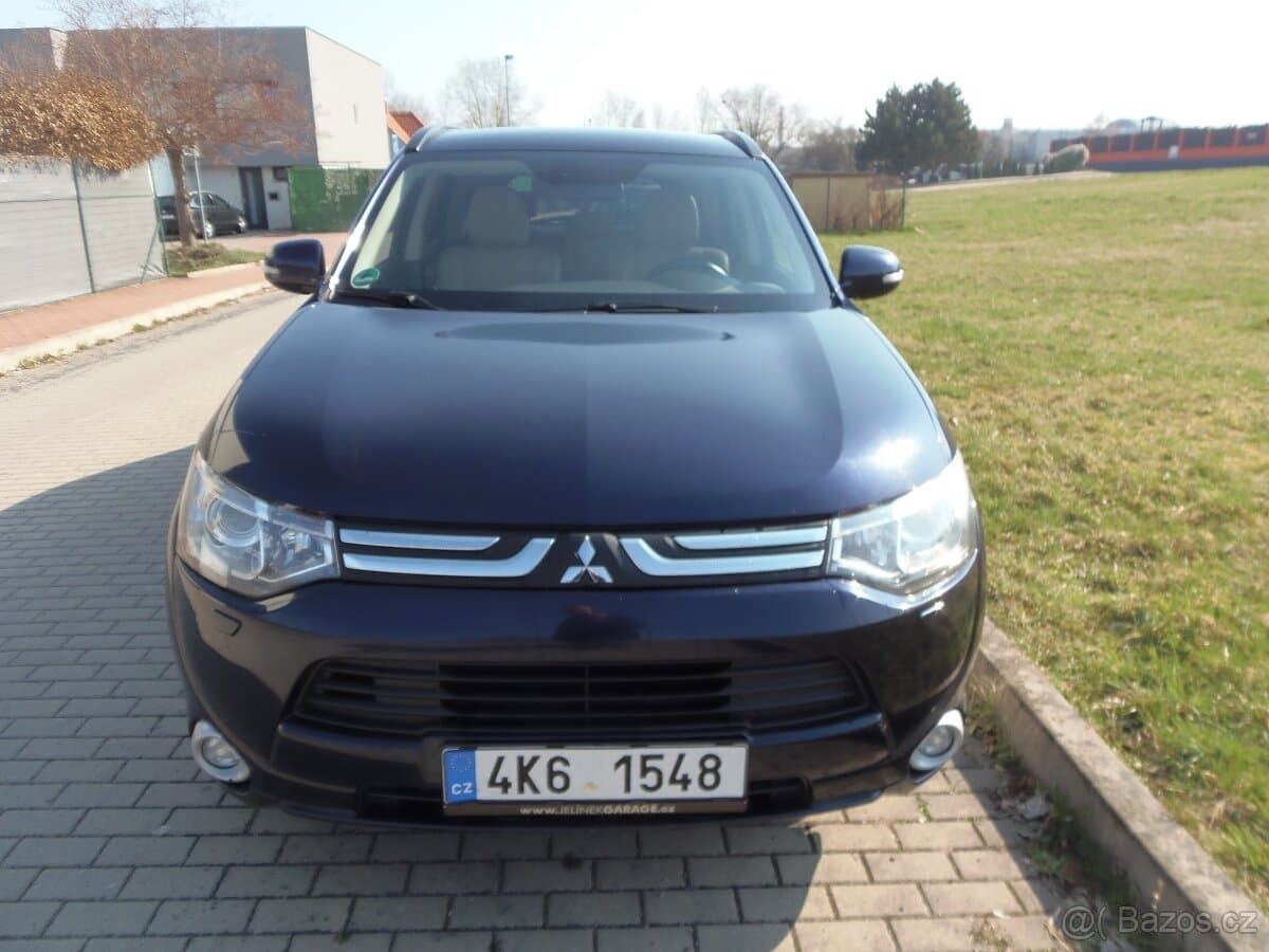 2013 Mitsubishi OUTLANDER - 2