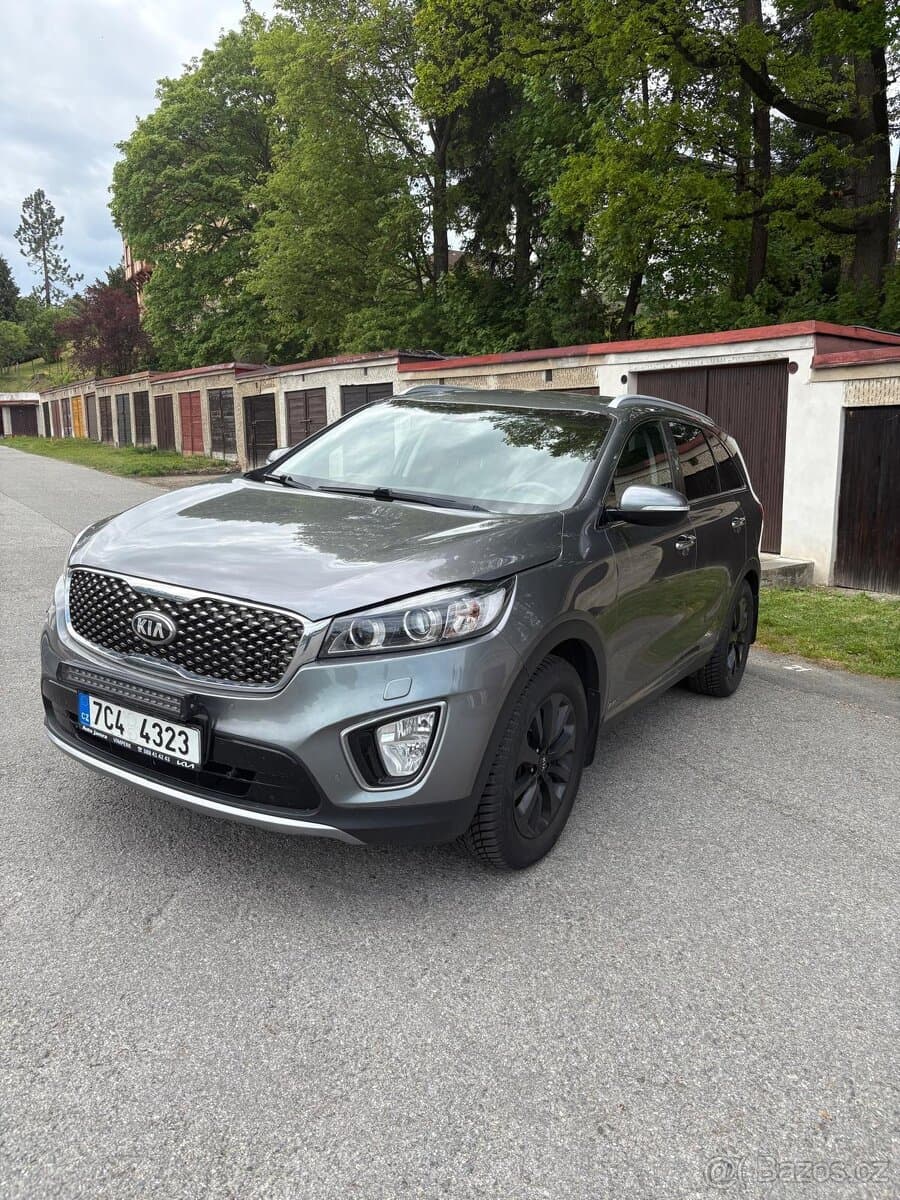 2016 Kia SORENTO - 2