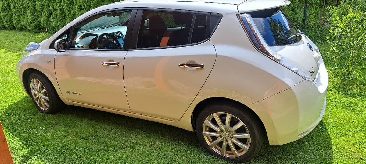 Nissan LEAF - 2