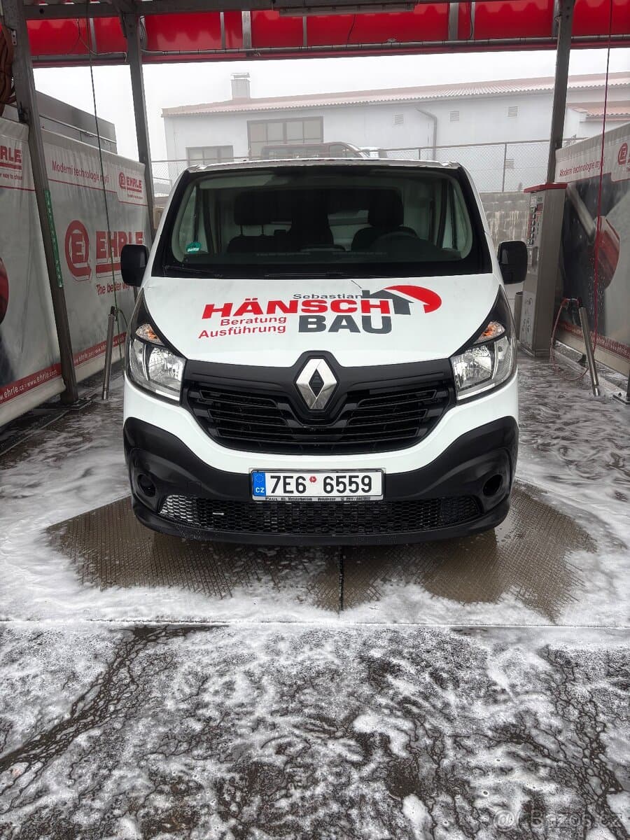 Renault TRAFIC - 2