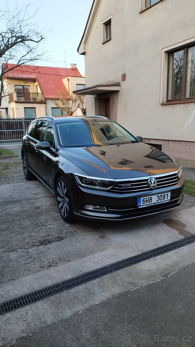 2017 Volkswagen PASSAT - 2
